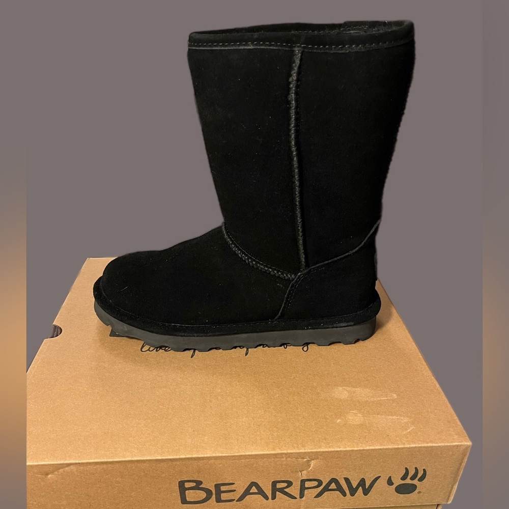 NWT Bearpaw Black Suede Boots with luscious Faux Fur Lining.